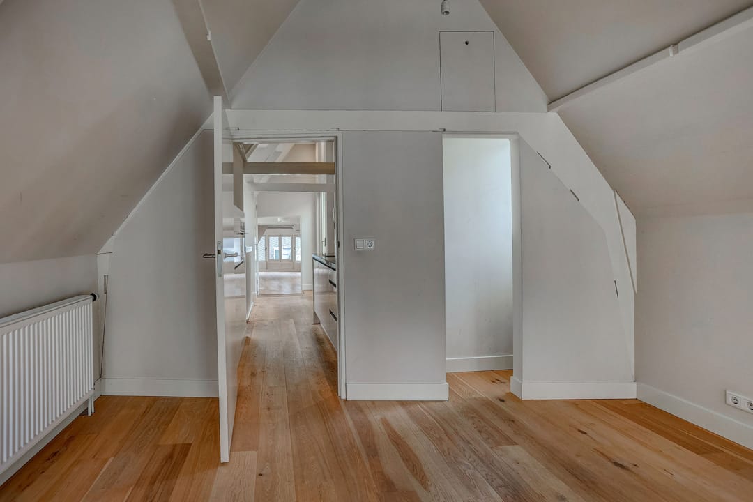 Photo 16 of Eggertstraat 19-C