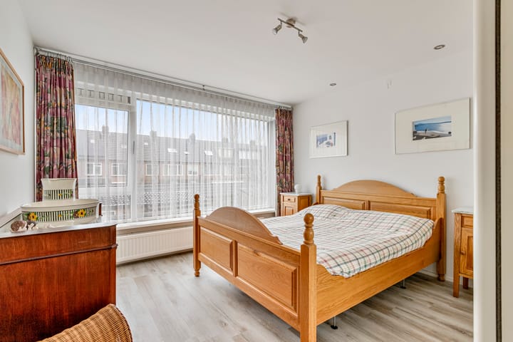 Foto 26 van Middachtenstraat 120