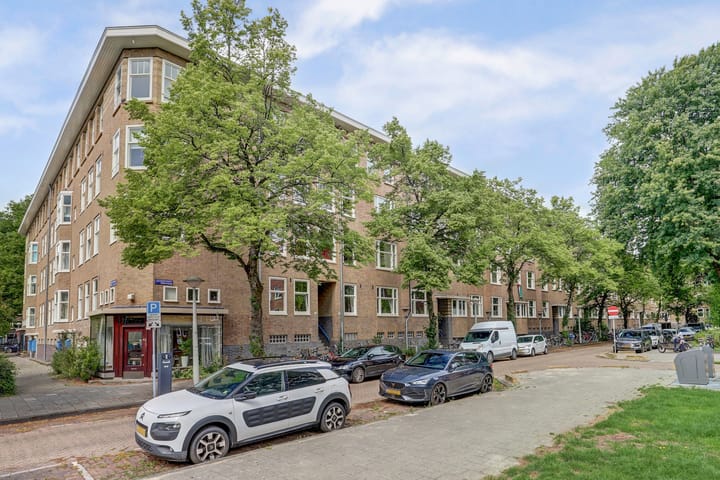 Photo 2 of Geuzenstraat 61-H