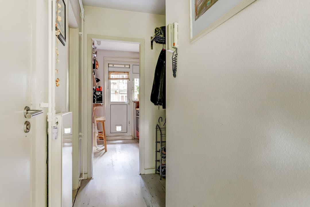 Photo 8 of Geuzenstraat 61-H