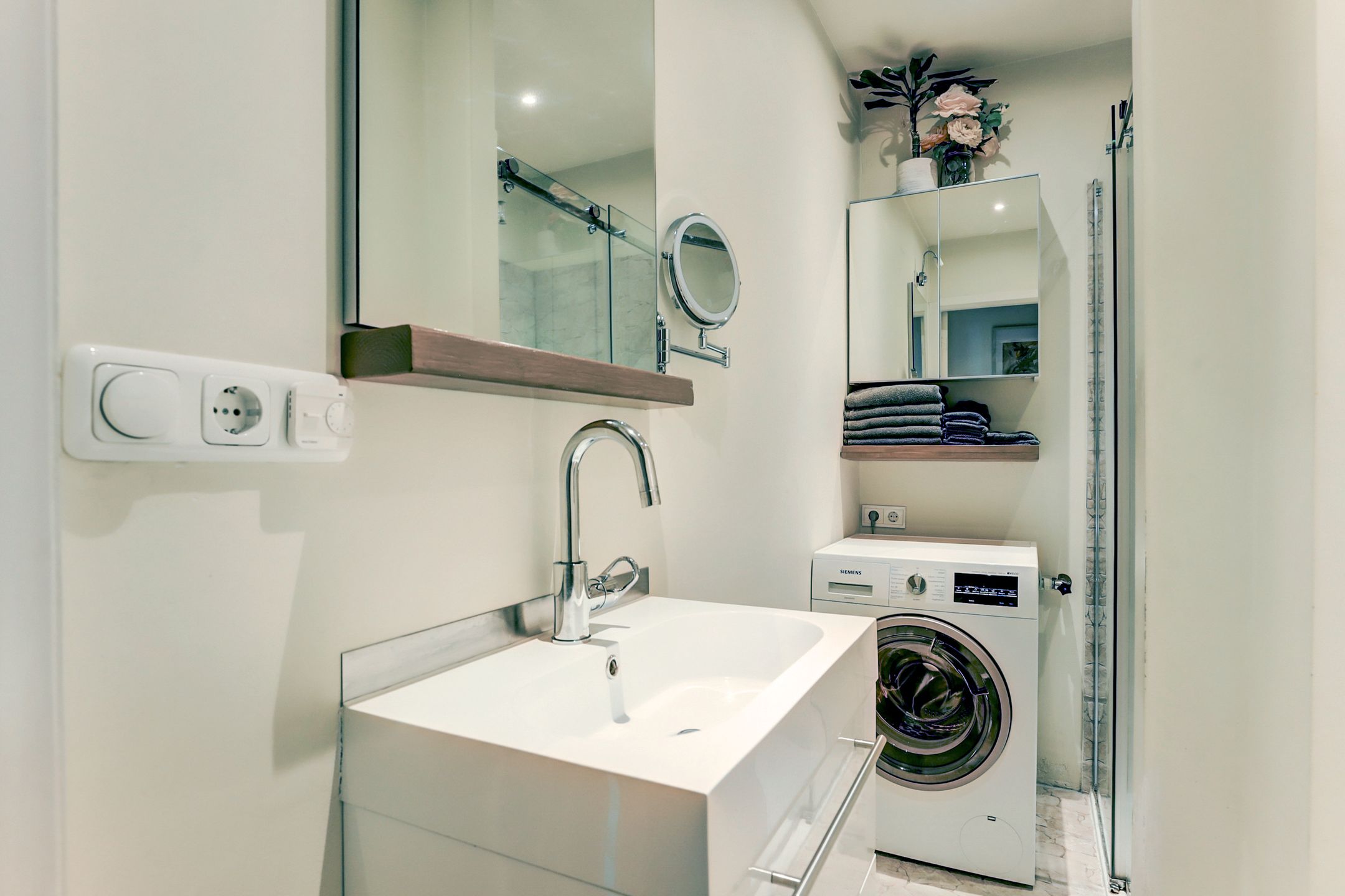 Photo 21 of Geuzenstraat 61-H