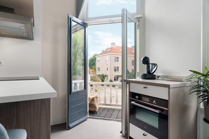 Photo 12 of Evertsenstraat 48