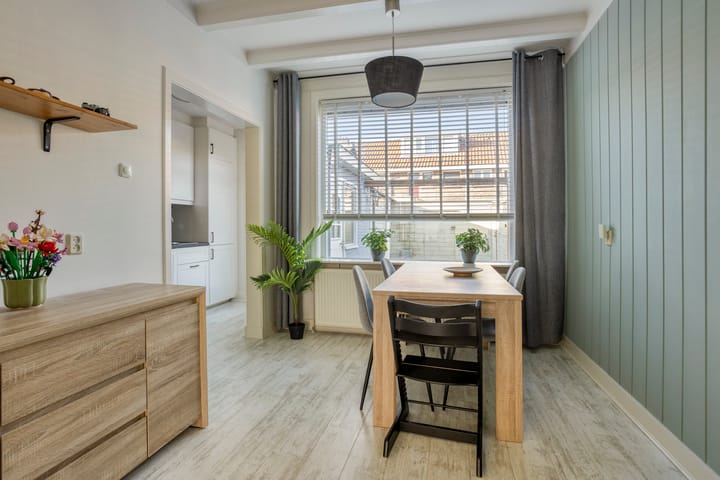 Photo 5 of Amaliastraat 39