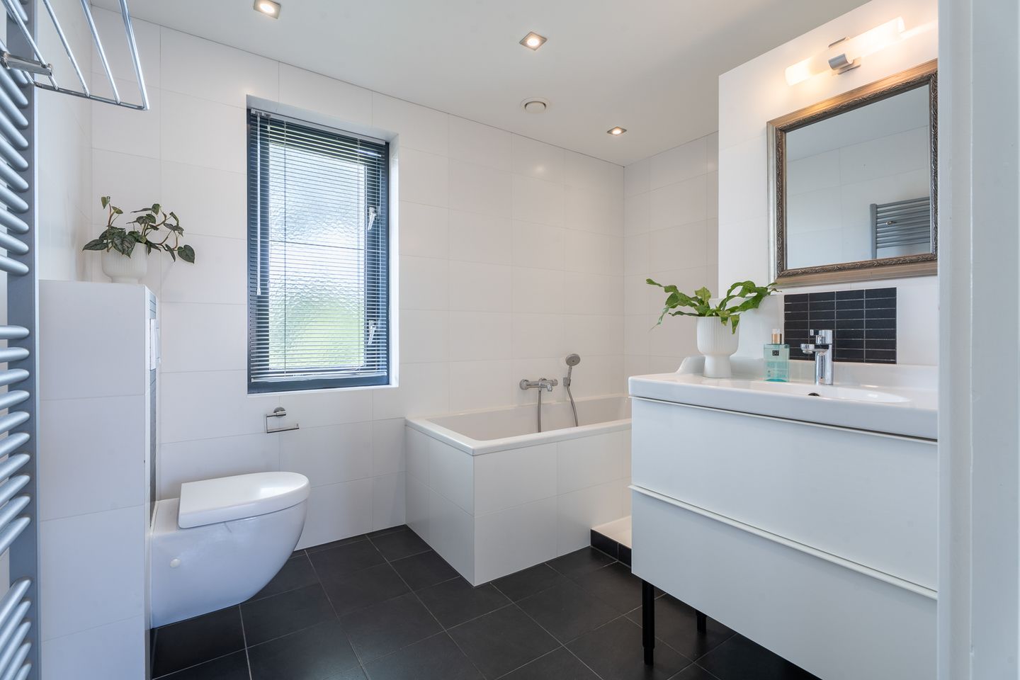 Foto 34 van Heuvelstraat 64