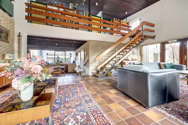 Notaris L P vd Blinkln 11-a