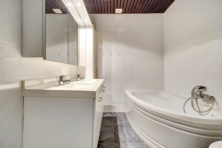 Photo 28 of Notaris L P vd Blinkln 11-A