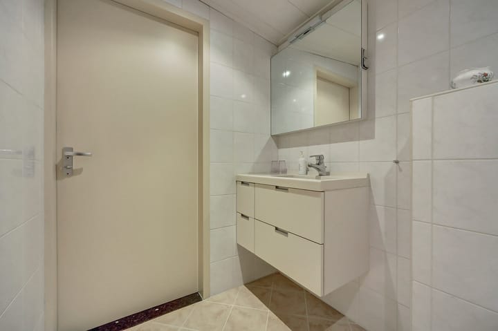 Photo 51 of Notaris L P vd Blinkln 11-A