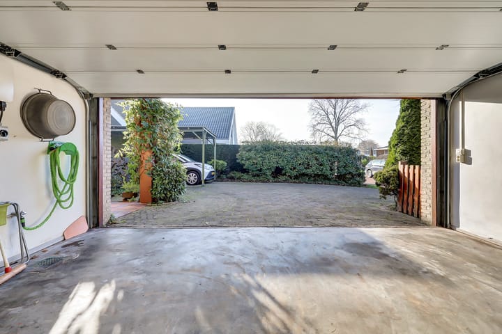 Photo 56 of Notaris L P vd Blinkln 11-A