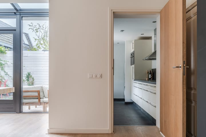 Foto 19 van Kennemerstraatweg 92