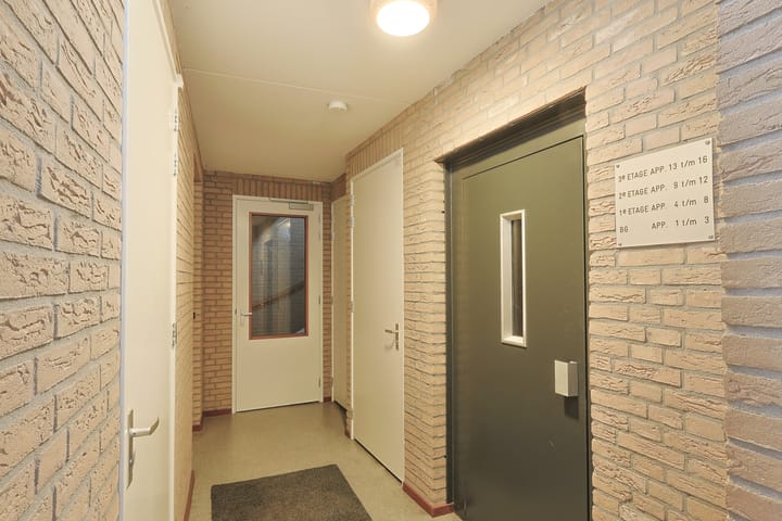 Photo 11 of Baroniestraat 46-07