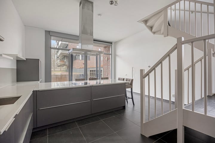 Foto 10 van Van Maanenstraat 31