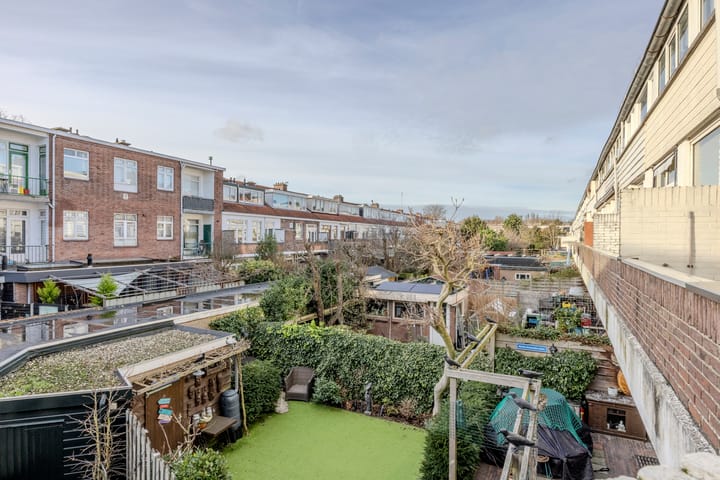 Photo 14 of Nieuwediepstraat 101