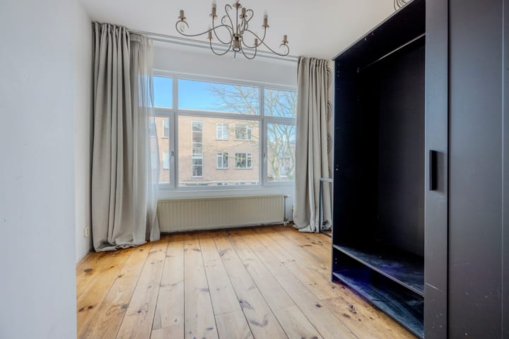 Photo 18 of Nieuwediepstraat 101