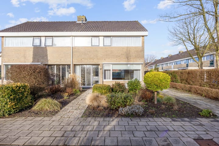 Photo 11 of A van Voorthuijsenweg 33