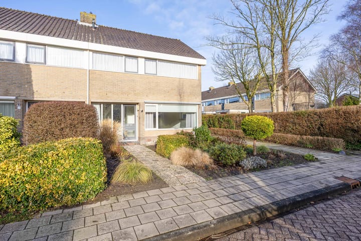 Photo 12 of A van Voorthuijsenweg 33