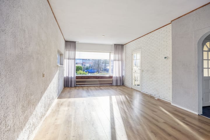 Photo 18 of A van Voorthuijsenweg 33