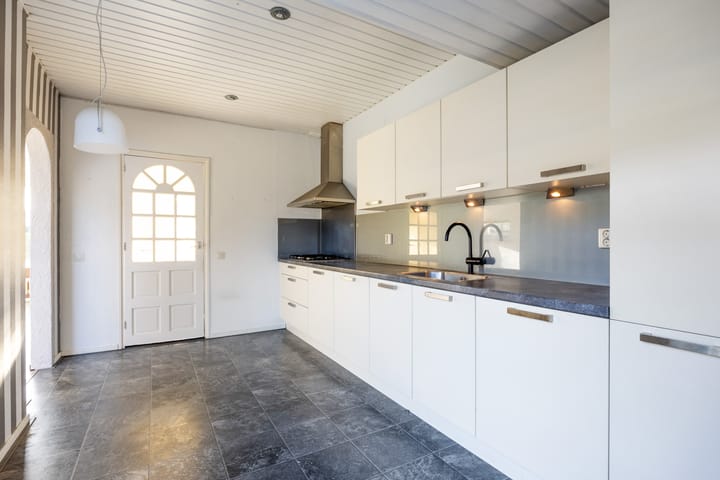 Photo 23 of A van Voorthuijsenweg 33