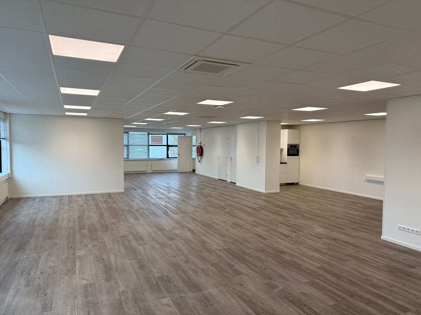 View photo 5 of Zeemanstraat 67