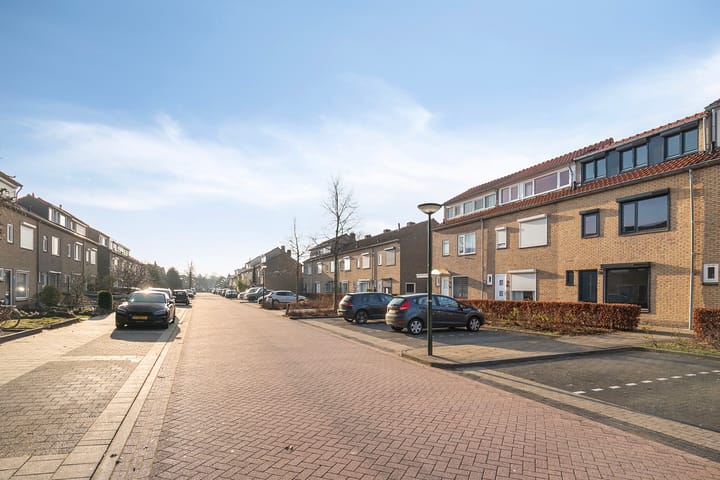 Foto 4 van Tricotstraat 47