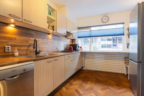 Poolster 228 tertiary image