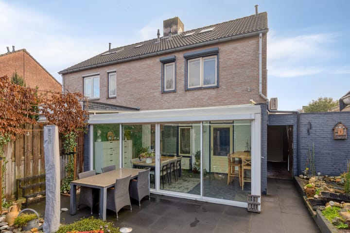 Photo 4 of Leeuwerikstraat 20