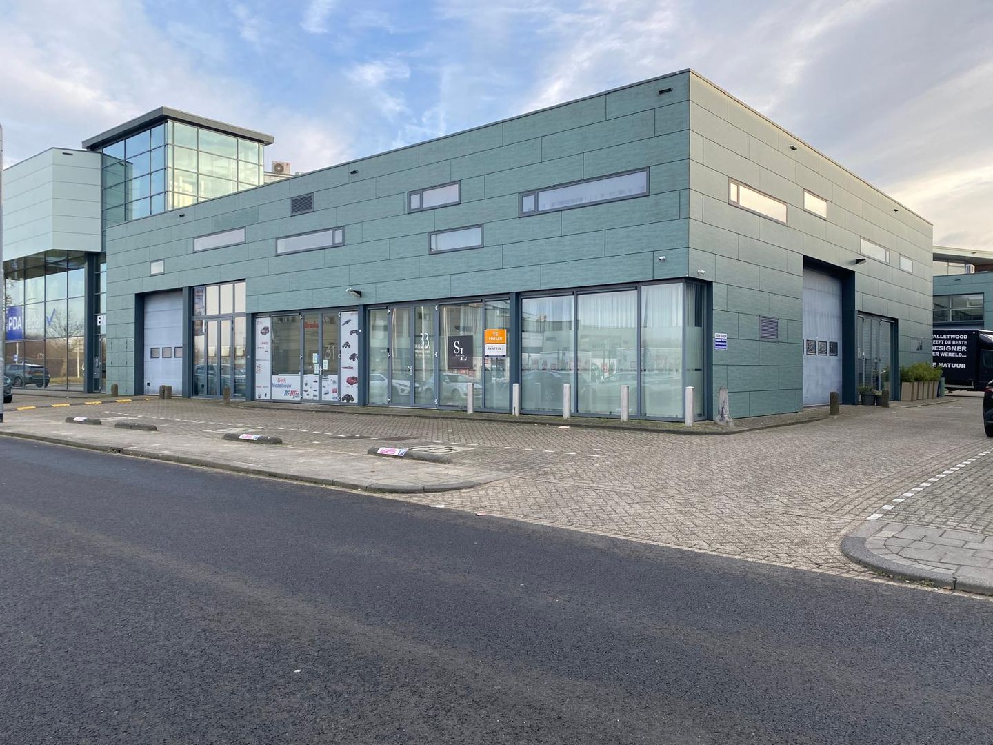 Bekijk foto 3 van Neerloopweg 33