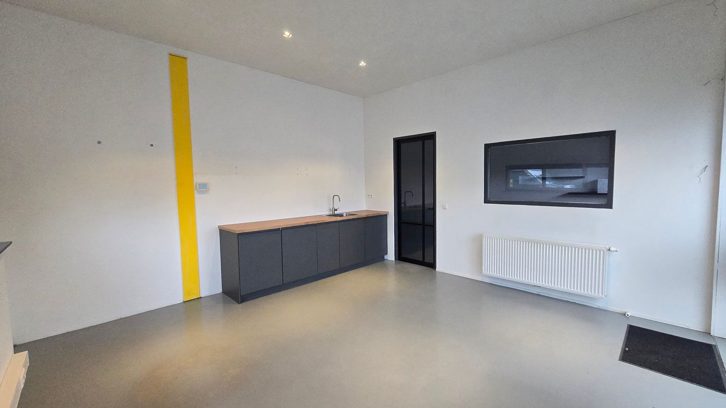 Bekijk foto 5 van Bloemendalerweg 35-a