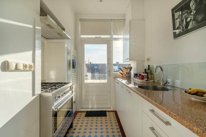 Photo 18 of Morelstraat 98