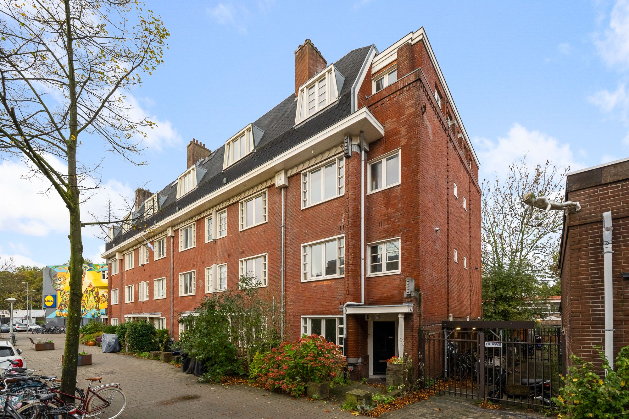 Photo 3 of Willem Leevendstraat 10-1