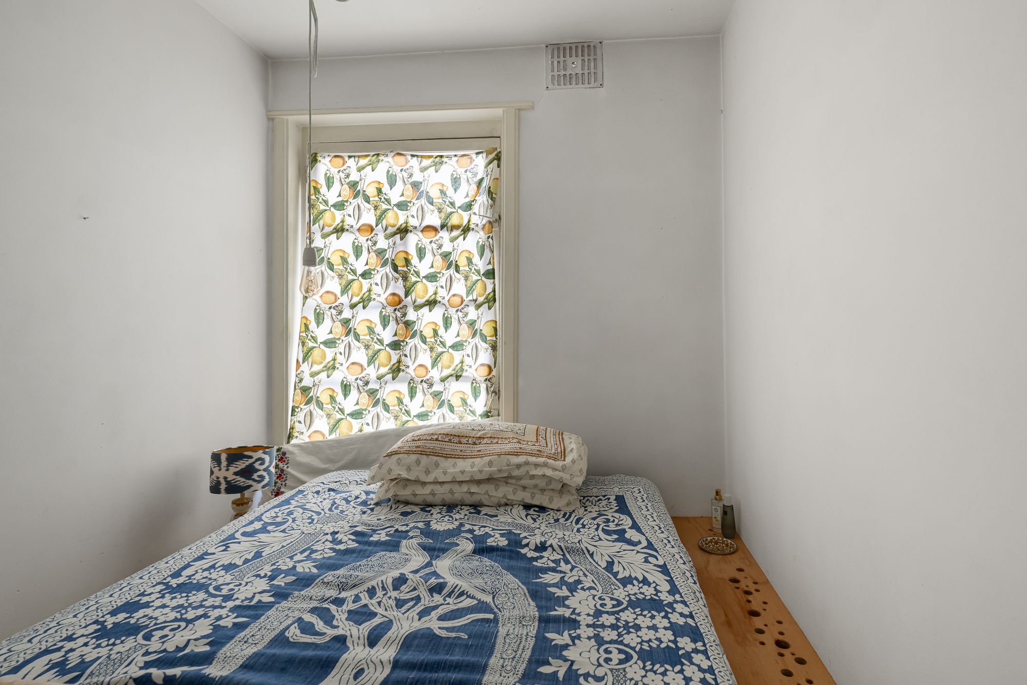 Photo 15 of Willem Leevendstraat 10-1