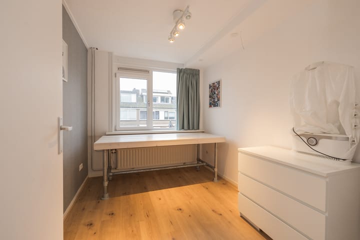 Foto 32 van van den Woudestraat 26