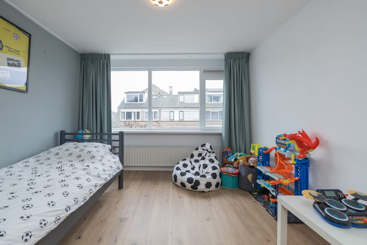 Foto 35 van van den Woudestraat 26