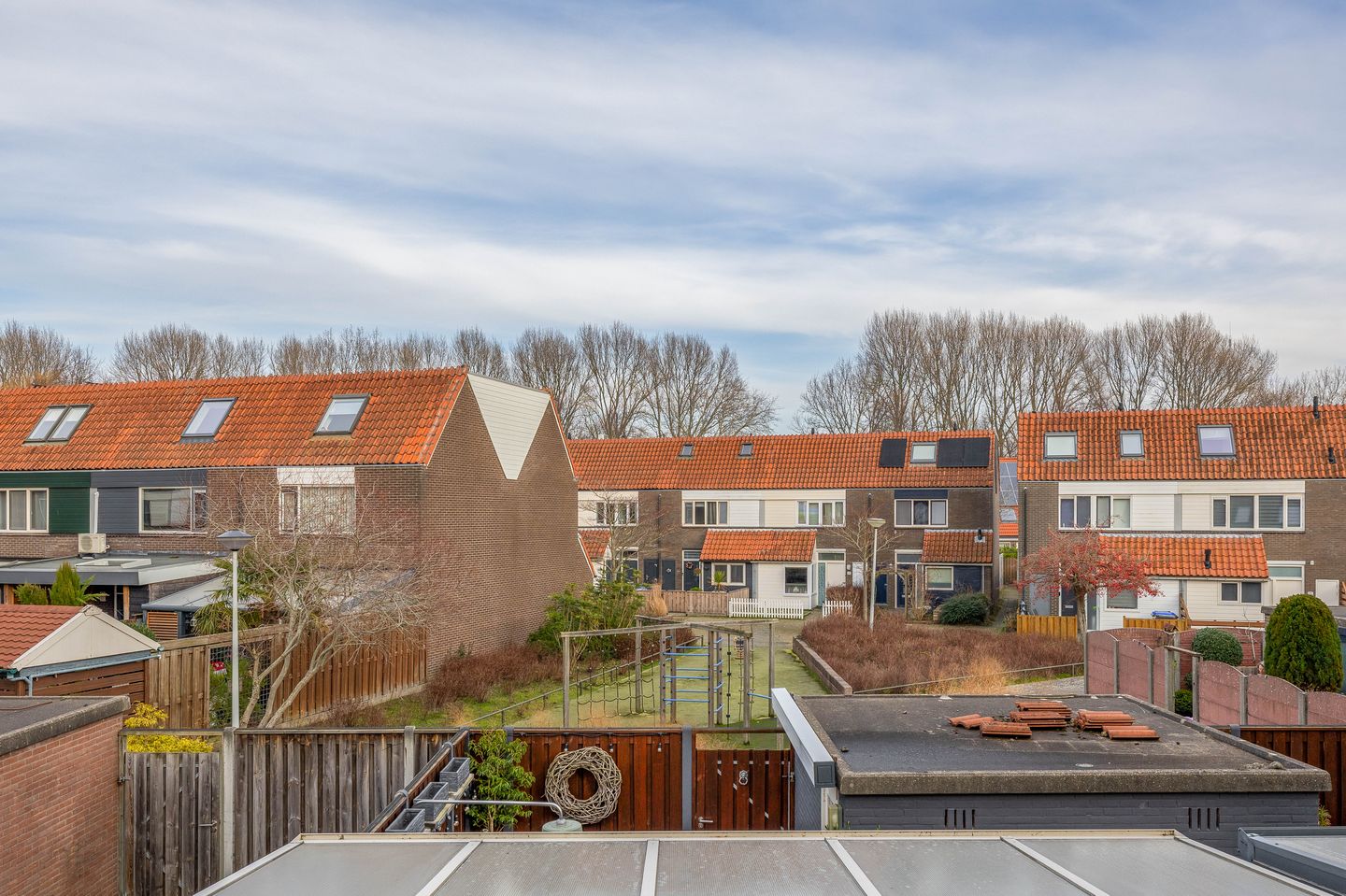 Photo 29 of Branding 69