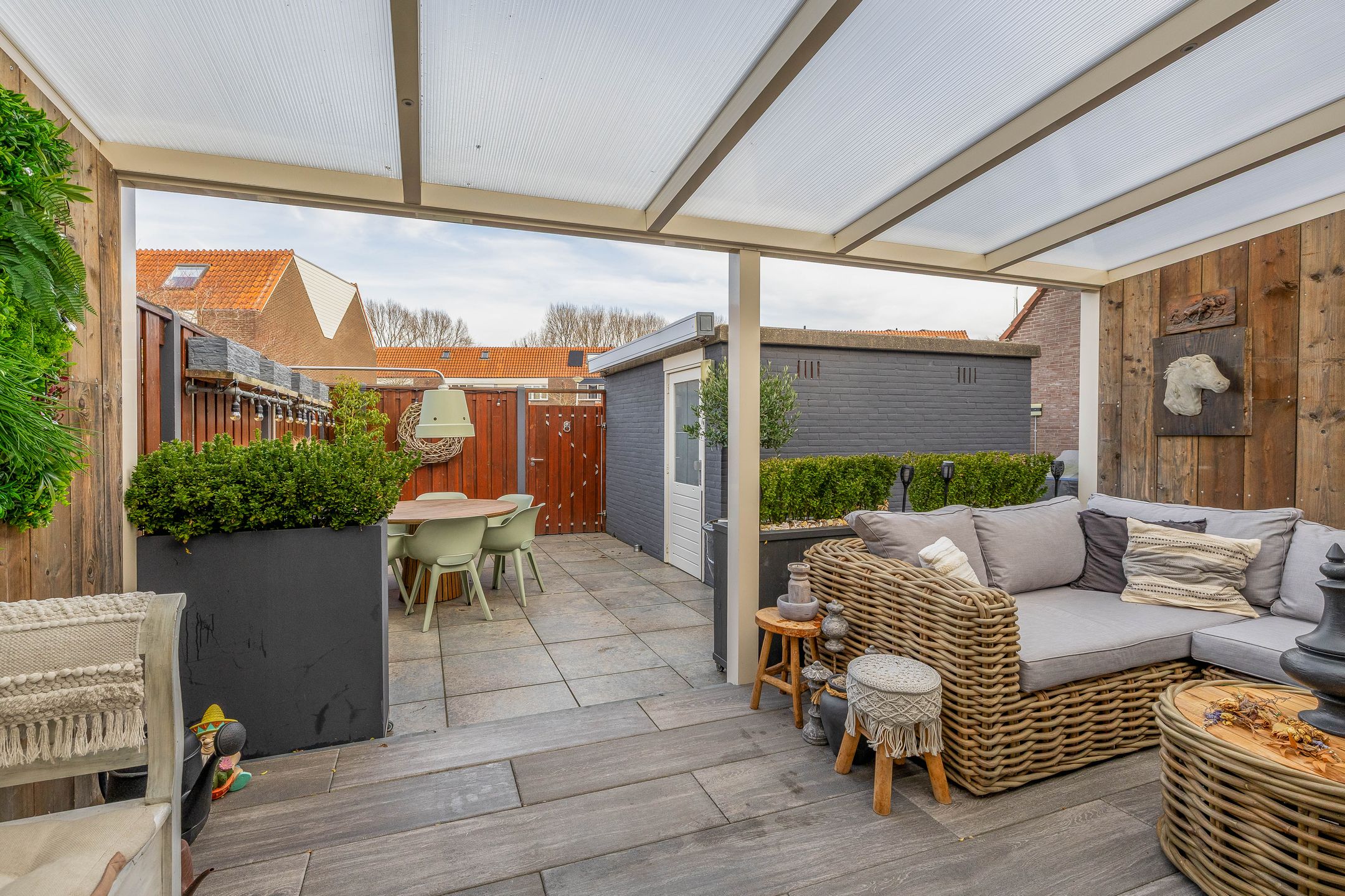 Photo 30 of Branding 69