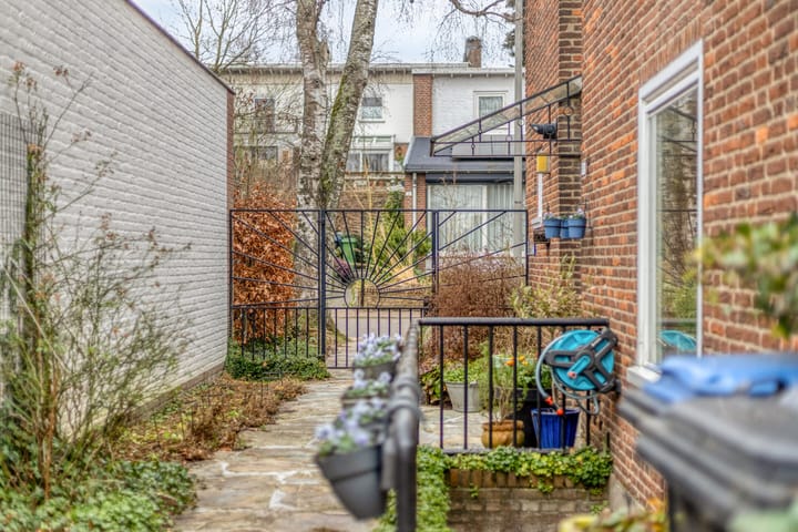 Foto 51 van Cort van der Lindenlaan 19