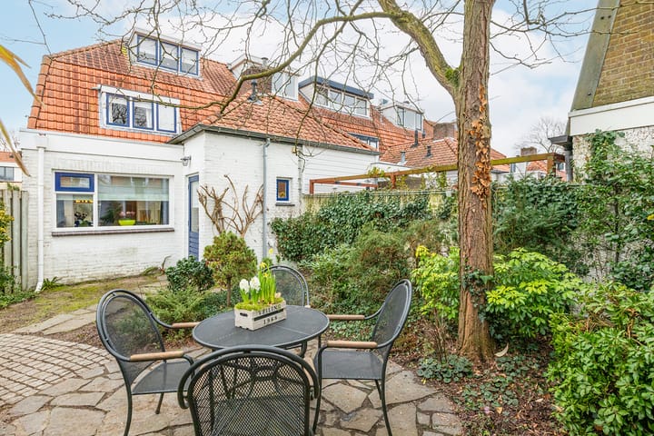 Photo 32 of Prins Mauritsweg 11