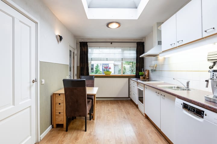 Photo 6 of Prins Mauritsweg 11