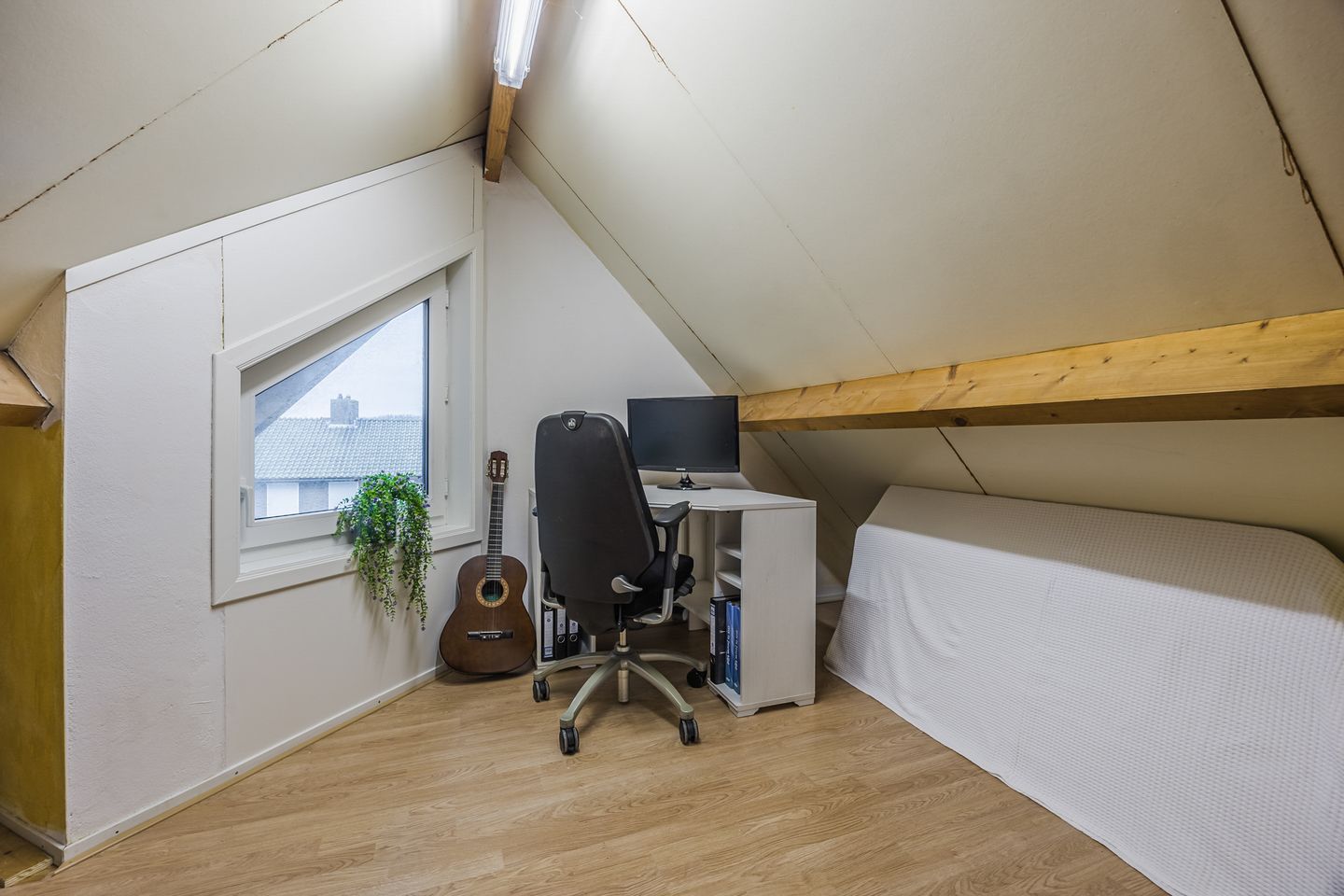 Foto 34 van Kasteelstraat 9