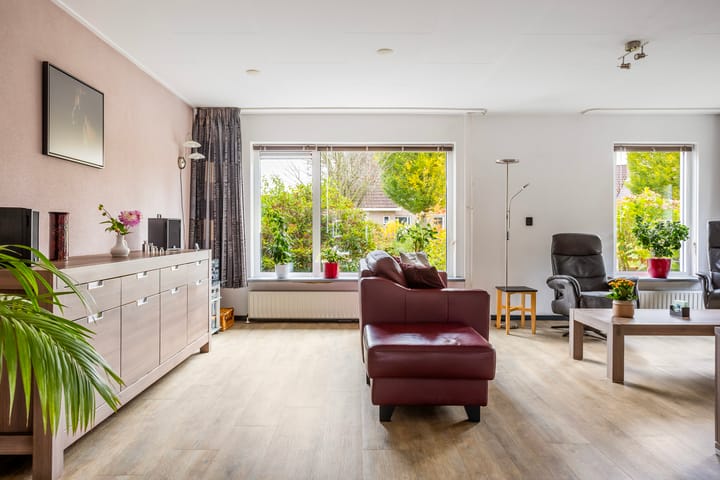 Photo 25 of Eserstraat 23-B