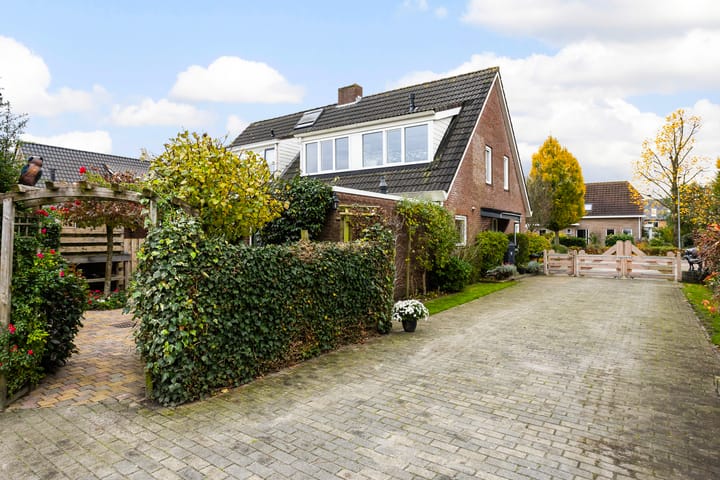 Photo 43 of Eserstraat 23-B