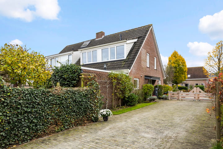 Photo 44 of Eserstraat 23-B