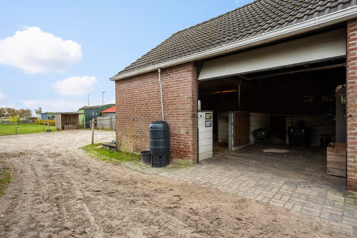 Photo 46 of Eserstraat 23-B