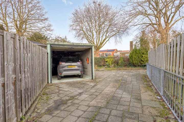 Foto 23 van Burgemeester van Esstraat 80