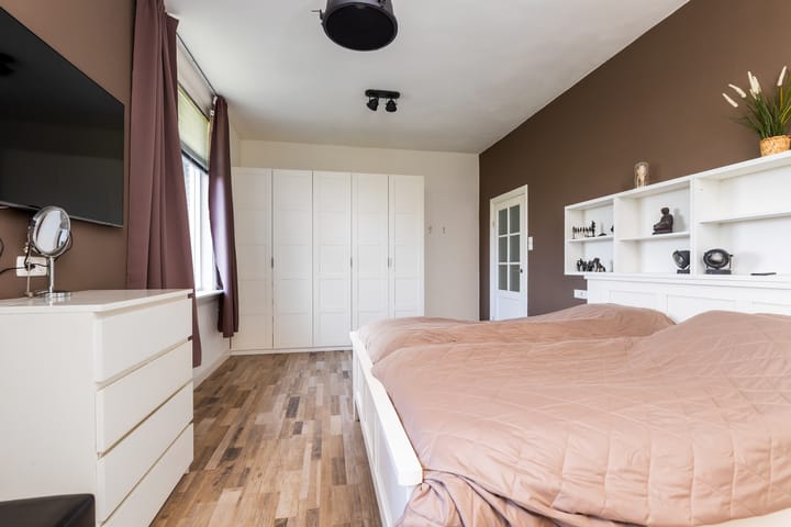 Photo 12 of Zuidlooërweg 5