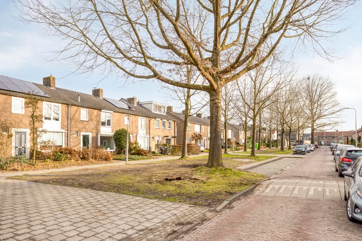 Foto 33 van Pinksterbloemstraat 28