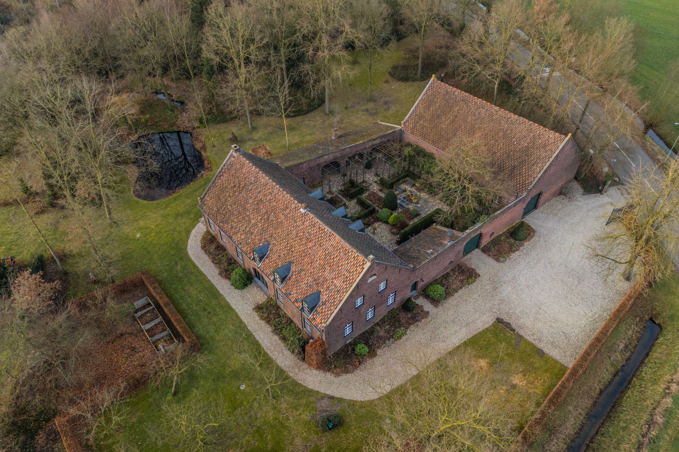 Foto 6 van Bakenbosweg 10