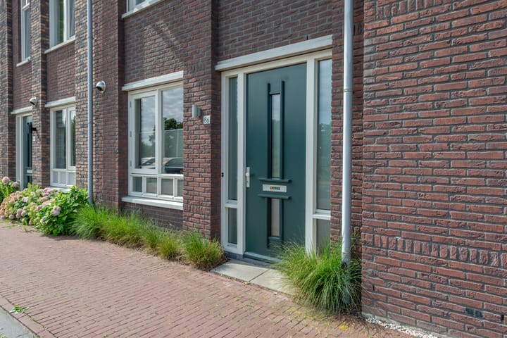 Photo 4 of Zijdehoenderlaan 86