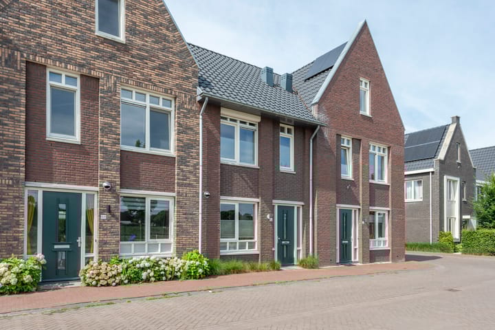 Photo 3 of Zijdehoenderlaan 86