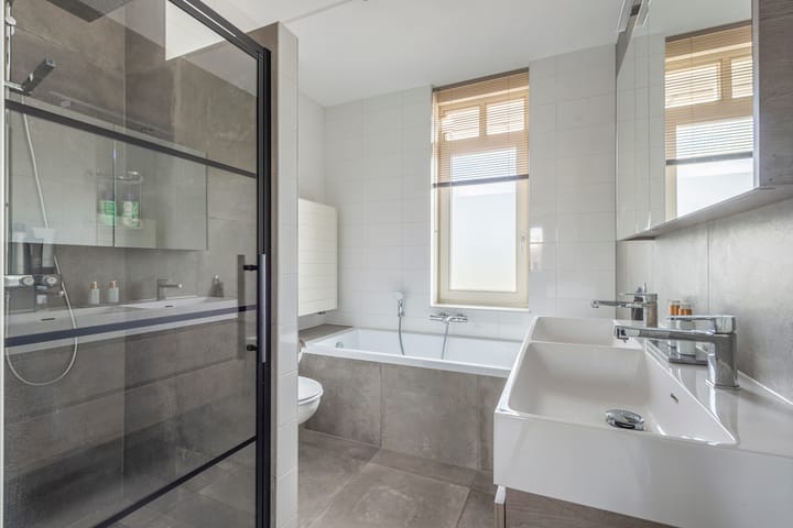 Photo 23 of Zijdehoenderlaan 86