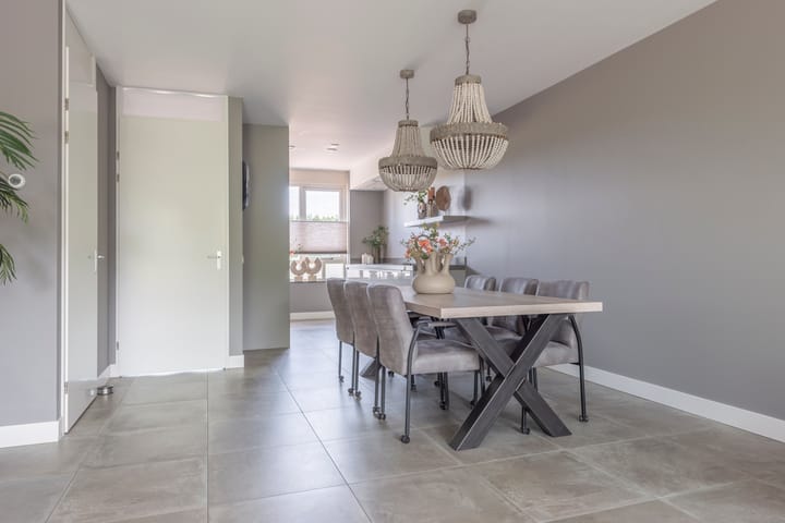 Photo 11 of Zijdehoenderlaan 86